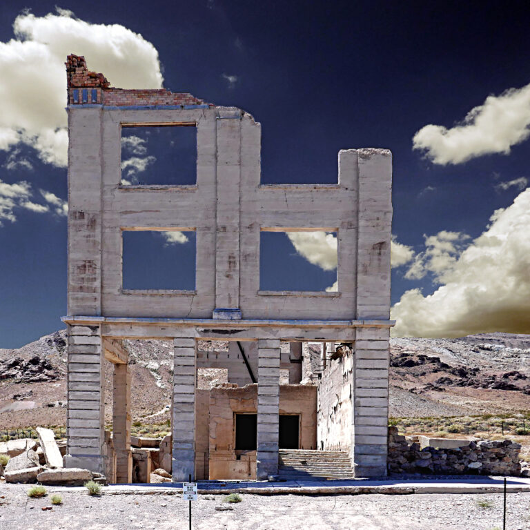 Rhyolite Ghost Town, Nevada: Boom, Bust & the City That Vanished in a Decade